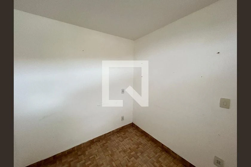 Casa para alugar sem mobília com 4 quartos e 1 banheiro — photo 18