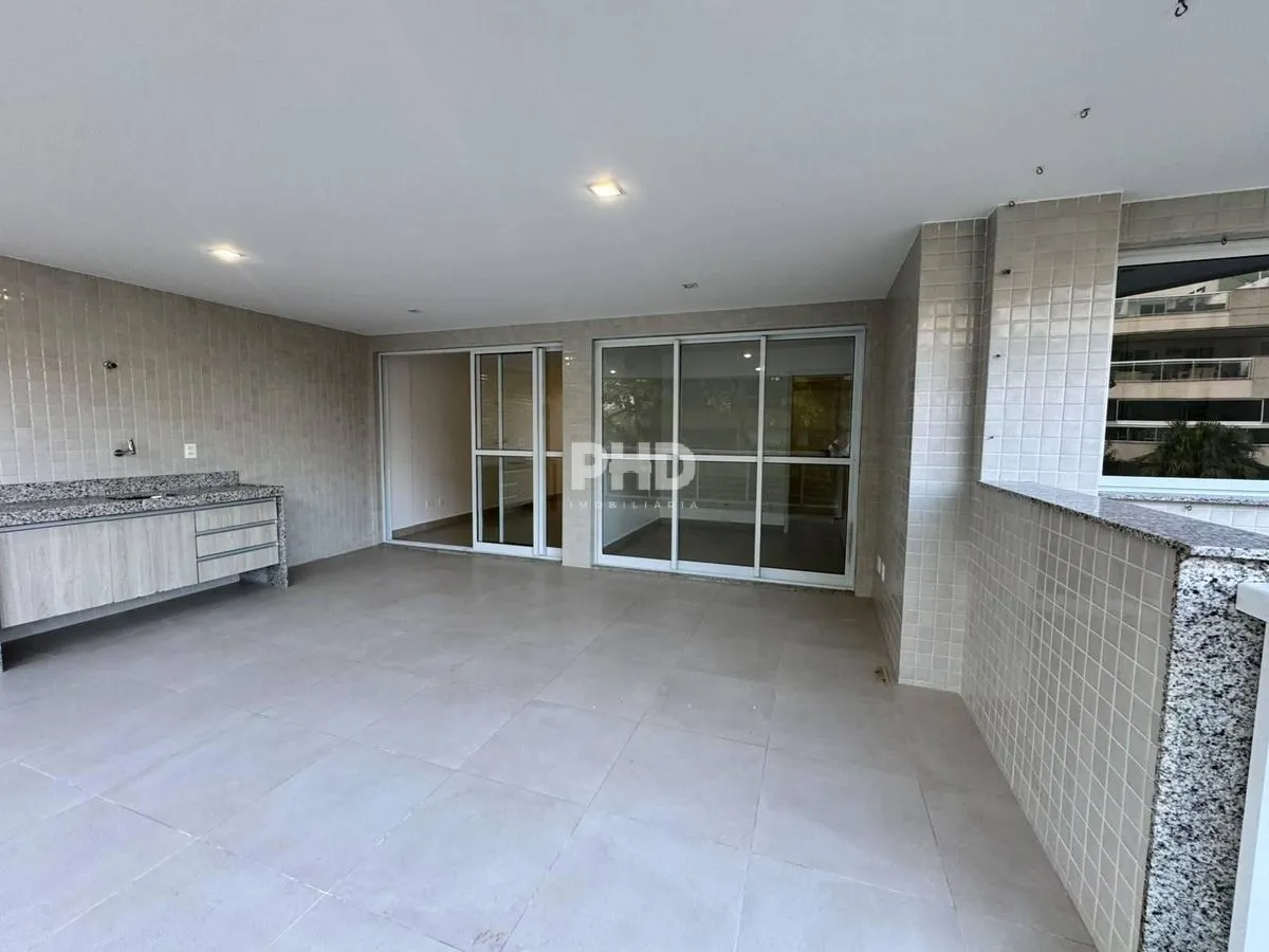 Apartment on the 1st floor with a grill on the balcony — photo 16