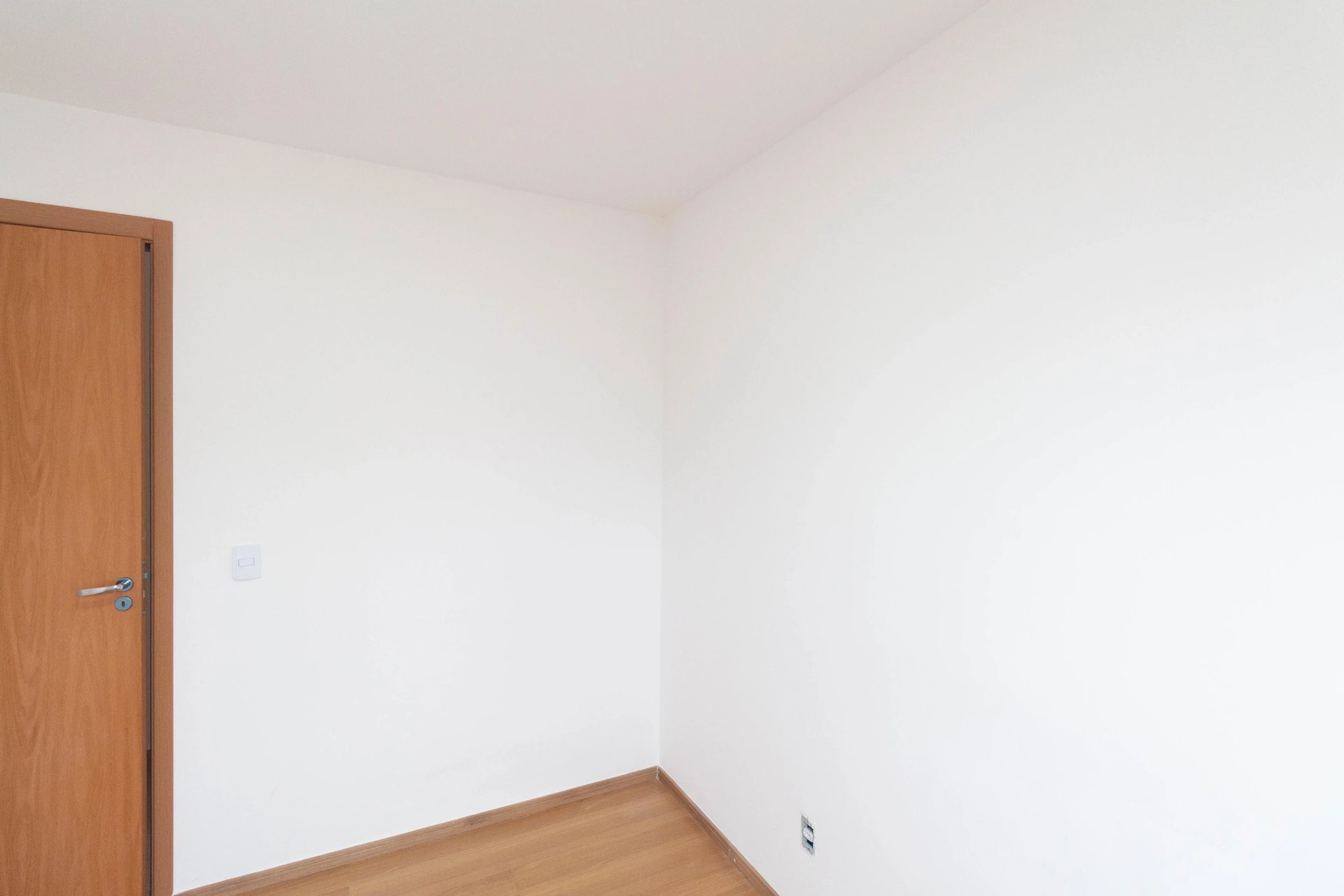 2-bedroom apartment in a building with a gym — photo 21