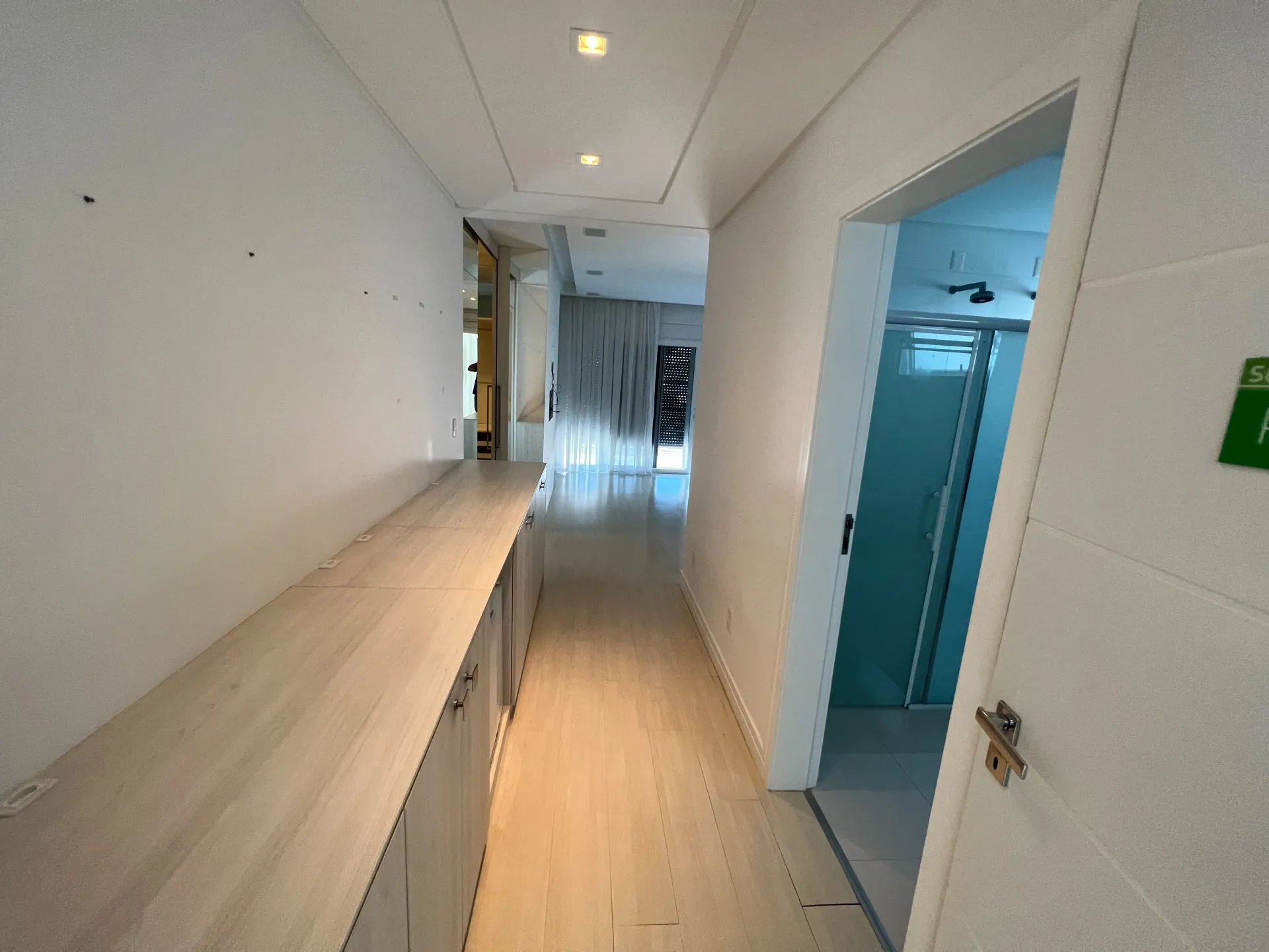 Furnished house with 6 en-suite bedrooms and private BBQ — photo 31