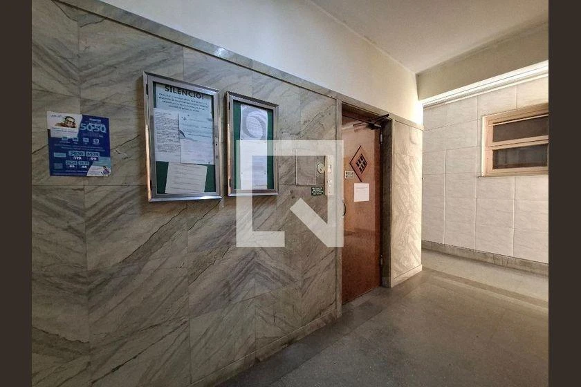 Wood or laminate floors in a one-bedroom apartment, 30 m² — photo 6