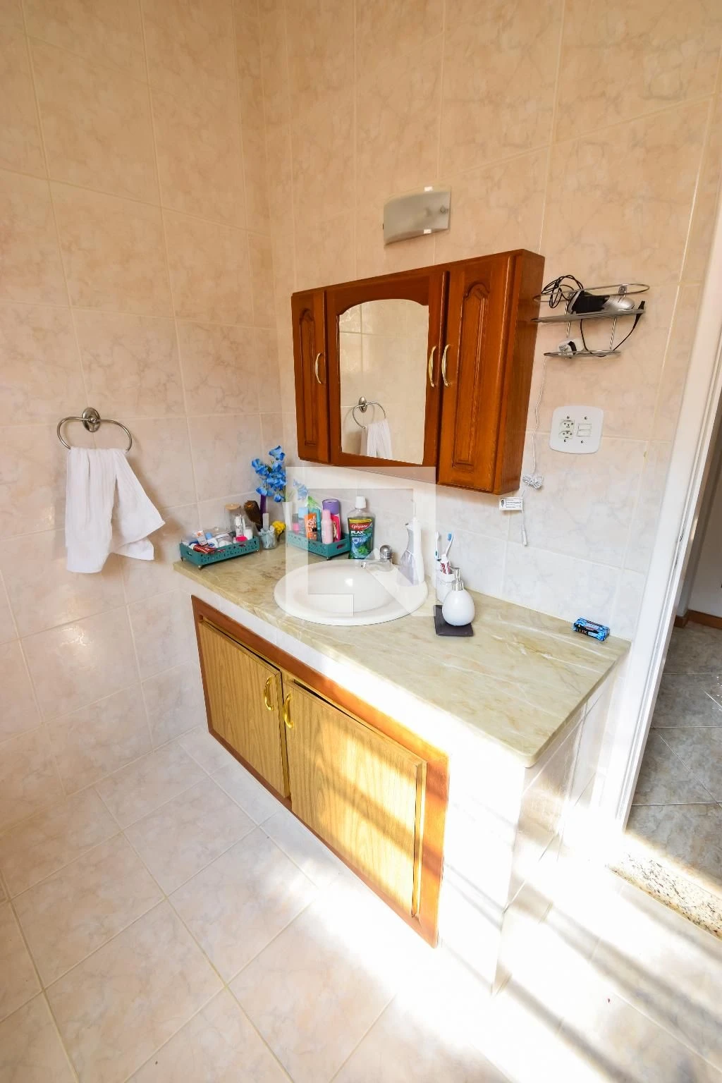 Casa mobiliada com 6 quartos e 3 suítes com jardim e BBQ — photo 73
