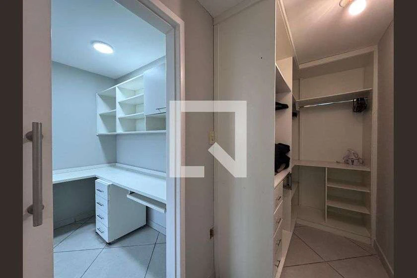 House 280 m² with 4 bedrooms and 3 bathrooms — photo 26