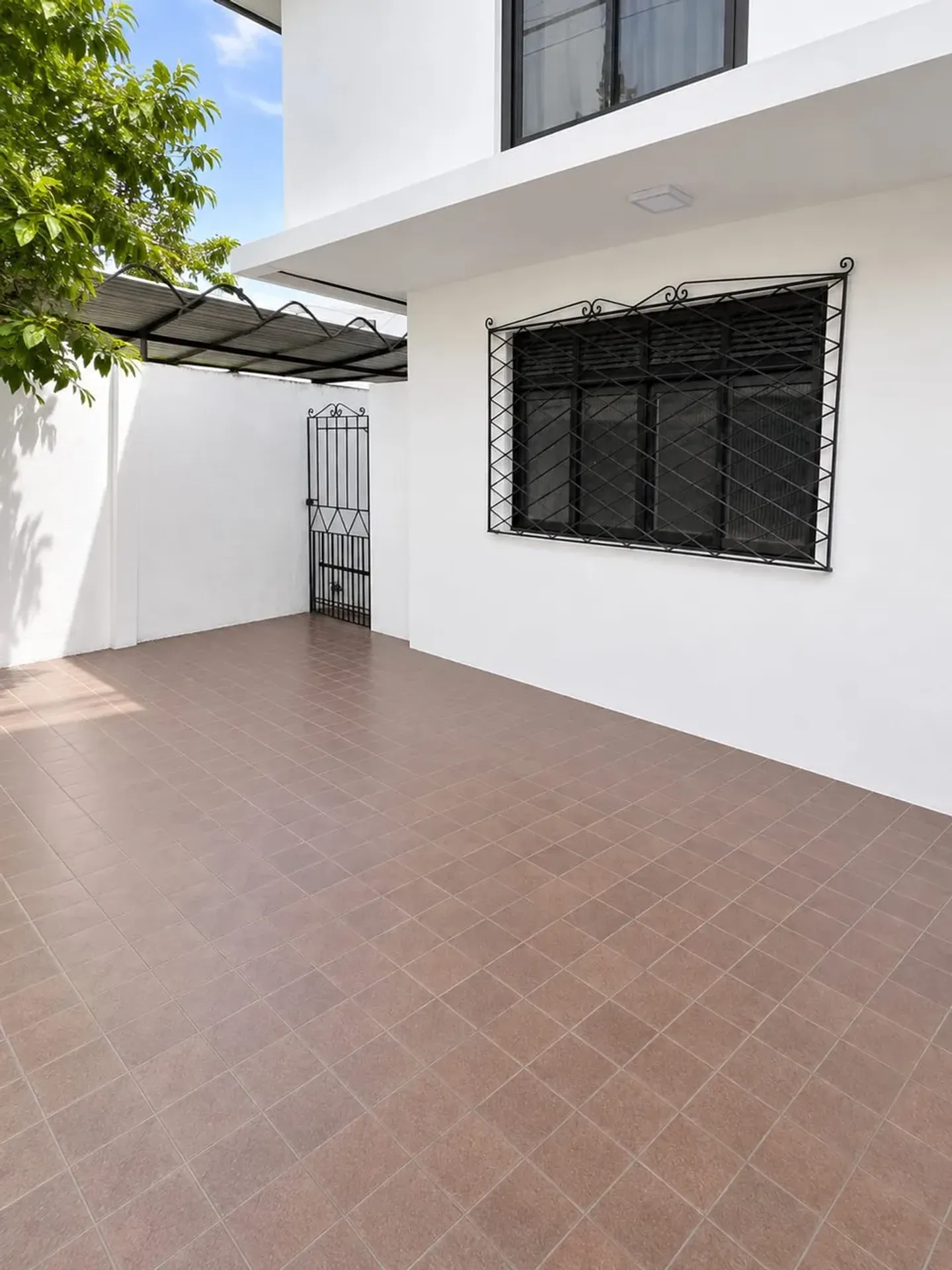 Private BBQ in a 3-bedroom house, 200 m² — photo 5