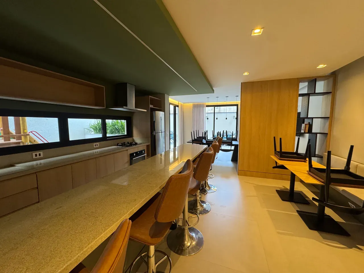 Furnished apartment with 2 bedrooms and integrated kitchen — photo 33