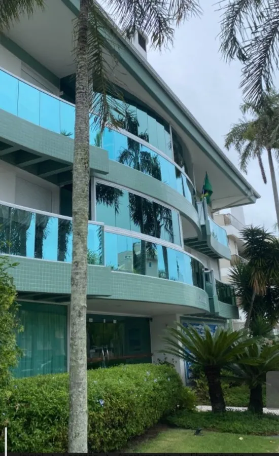 Apartamento en planta baja con 4 dormitorios y 3 suites — photo 31