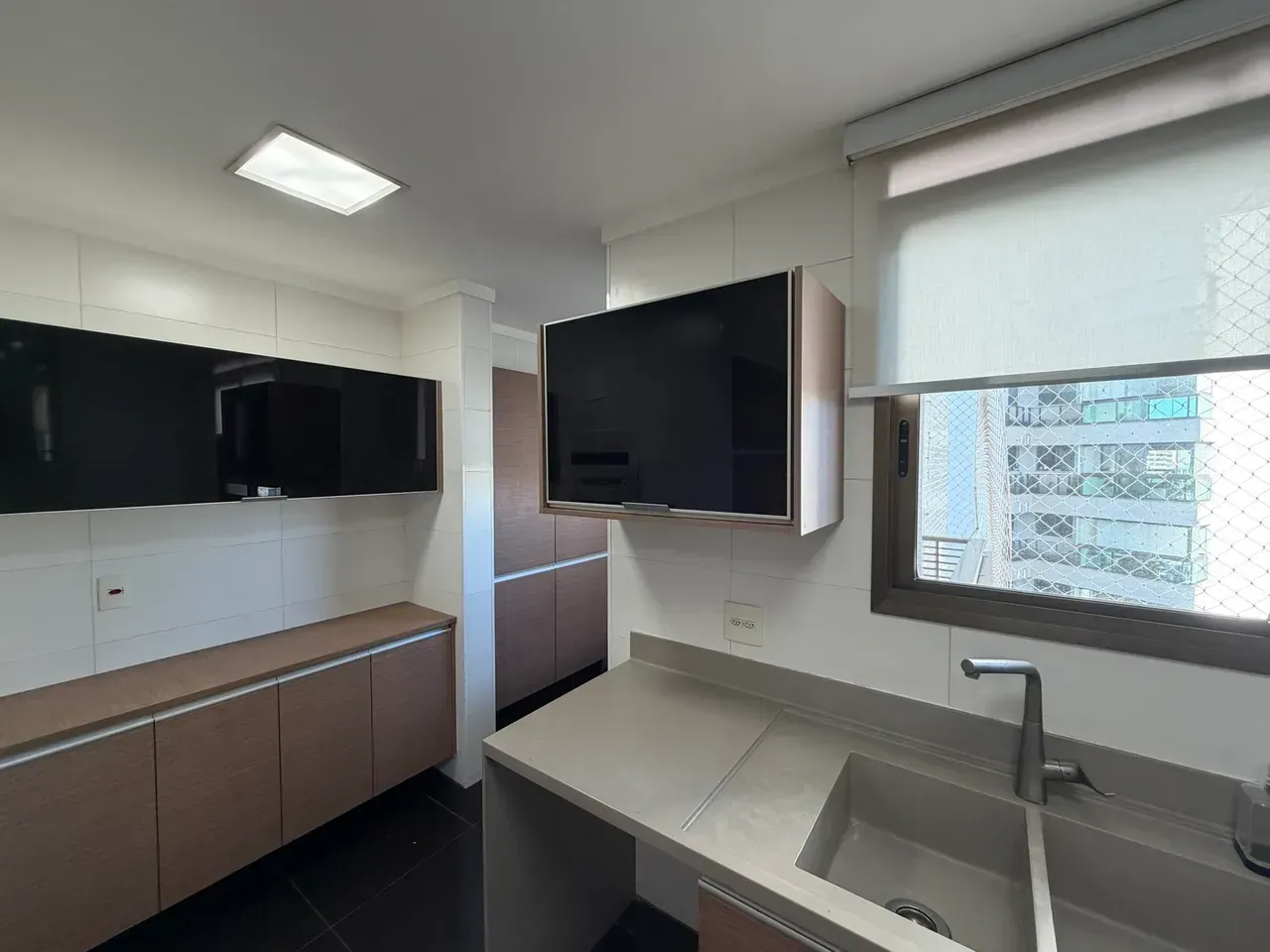 Furnished 3-bedroom apartment with open-plan kitchen — photo 15