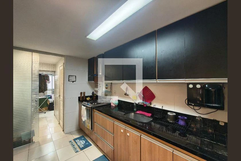 Furnished apartment, 103 m², with a glass-enclosed balcony — photo 13