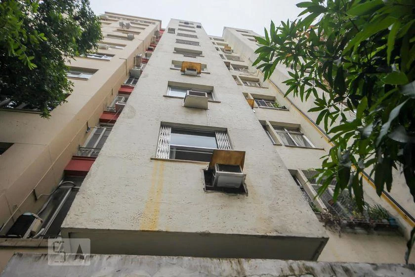 One-bedroom apartment with a washing machine — photo 24