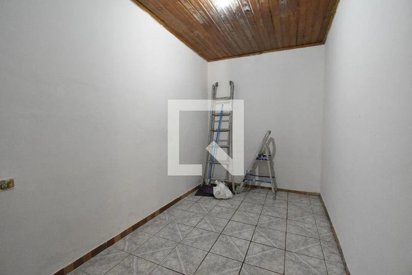 3-bedroom house with a washing machine in Curitiba — photo 22