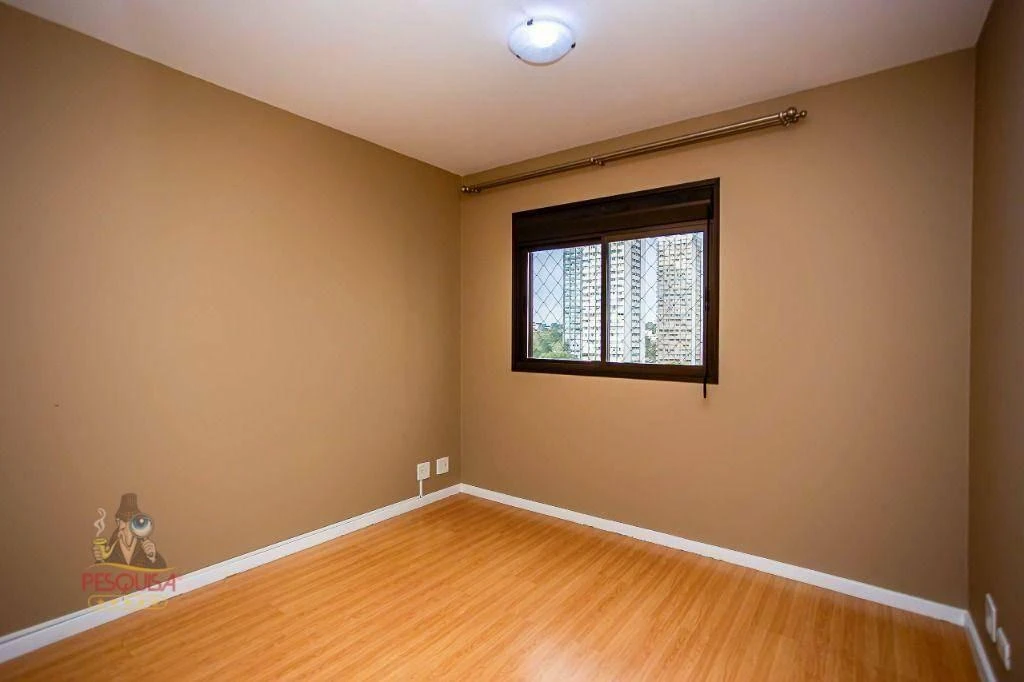 Apartment with 4 bedrooms and 190 m² — photo 4