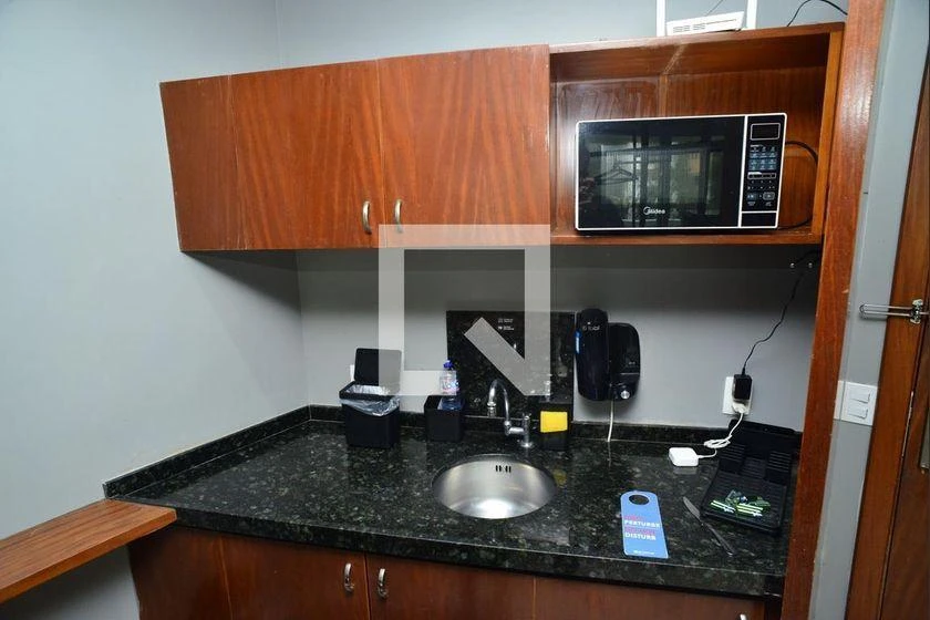 Furnished 1-bedroom apartment with a balcony — photo 20