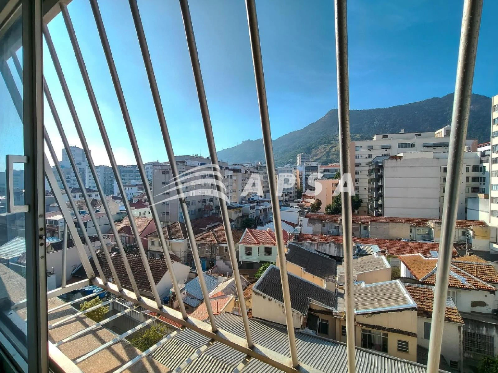 128 m² unfurnished apartment with 4 bedrooms and closed kitchen — photo 27