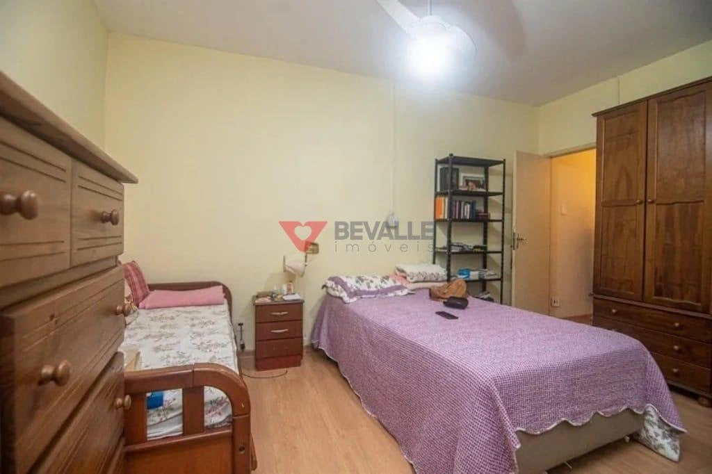 Rental house with 6 bedrooms and 300 m² — photo 2