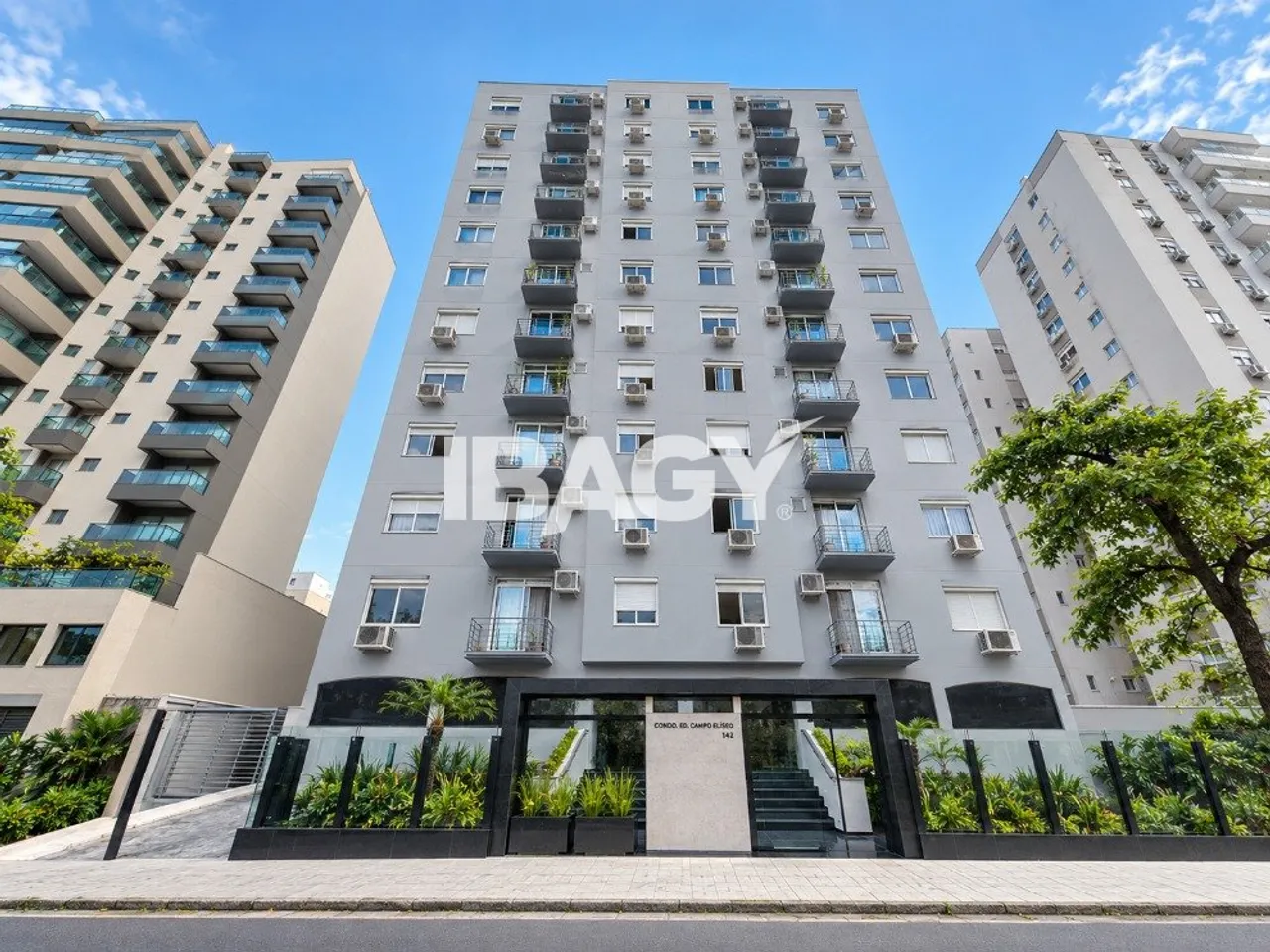 Furnished apartment, 45 m², with a washing machine — photo 3