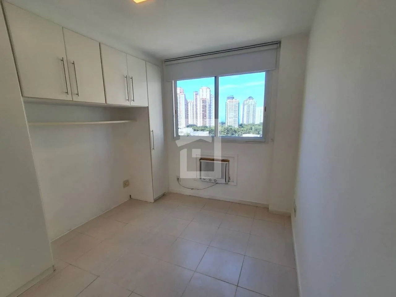 Glass-enclosed balcony in a 2-bedroom apartment, 64 m² — photo 8