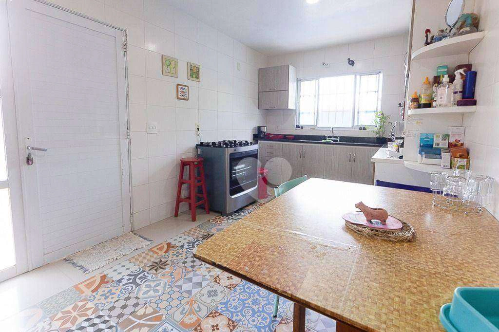 Furnished triplex house with 4 bedrooms and 370 m² — photo 5