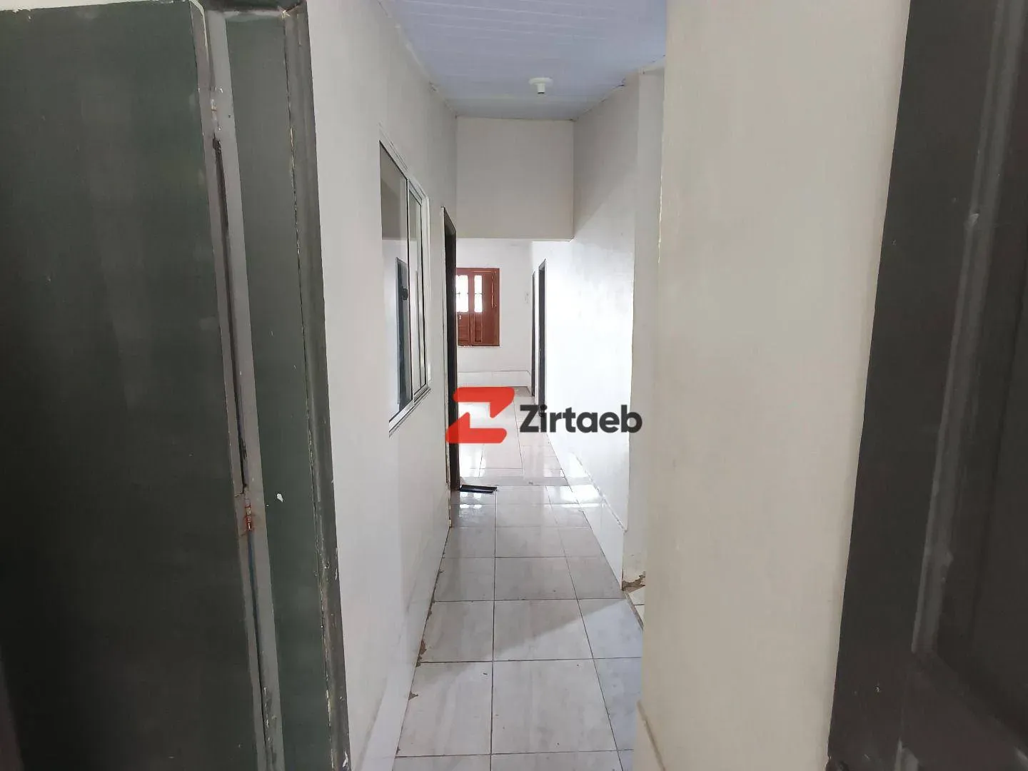House with 3 bedrooms and 200 m² of tiled floors — photo 12