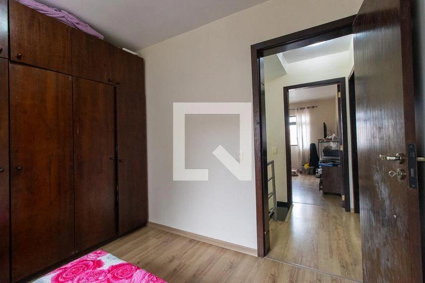 3-bedroom house with a bathtub in Curitiba — photo 5