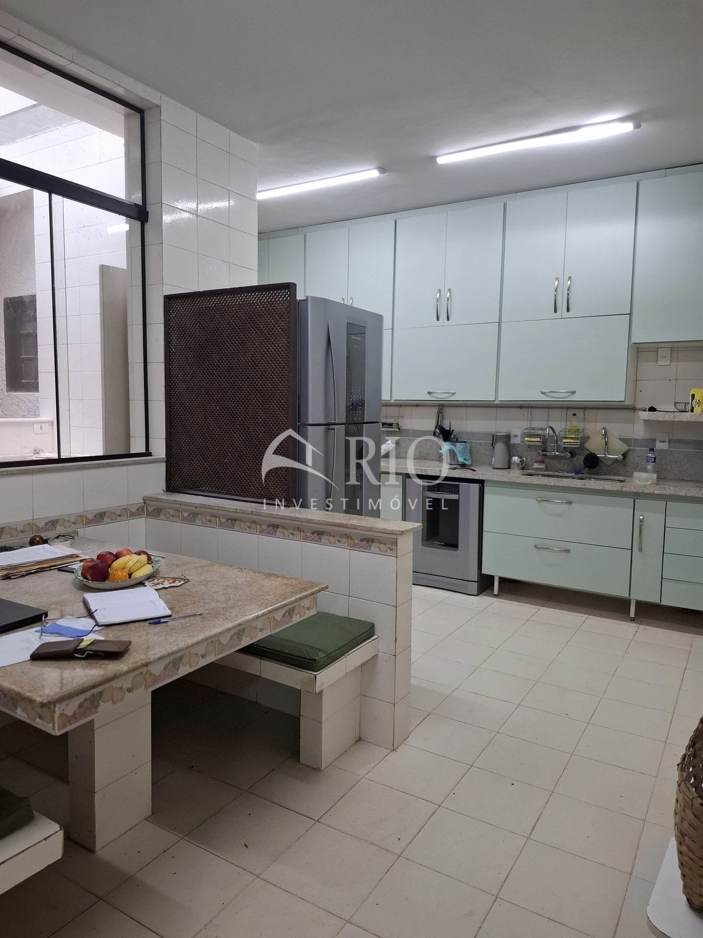 Furnished house with 4 bedrooms and 945 m², 4 parking — photo 24