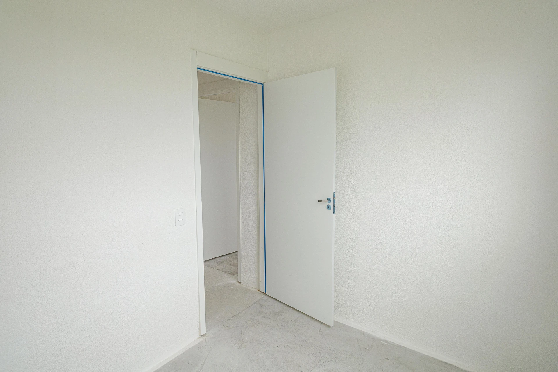 Unfurnished apartment with 2 bedrooms and 1 bathroom — photo 20