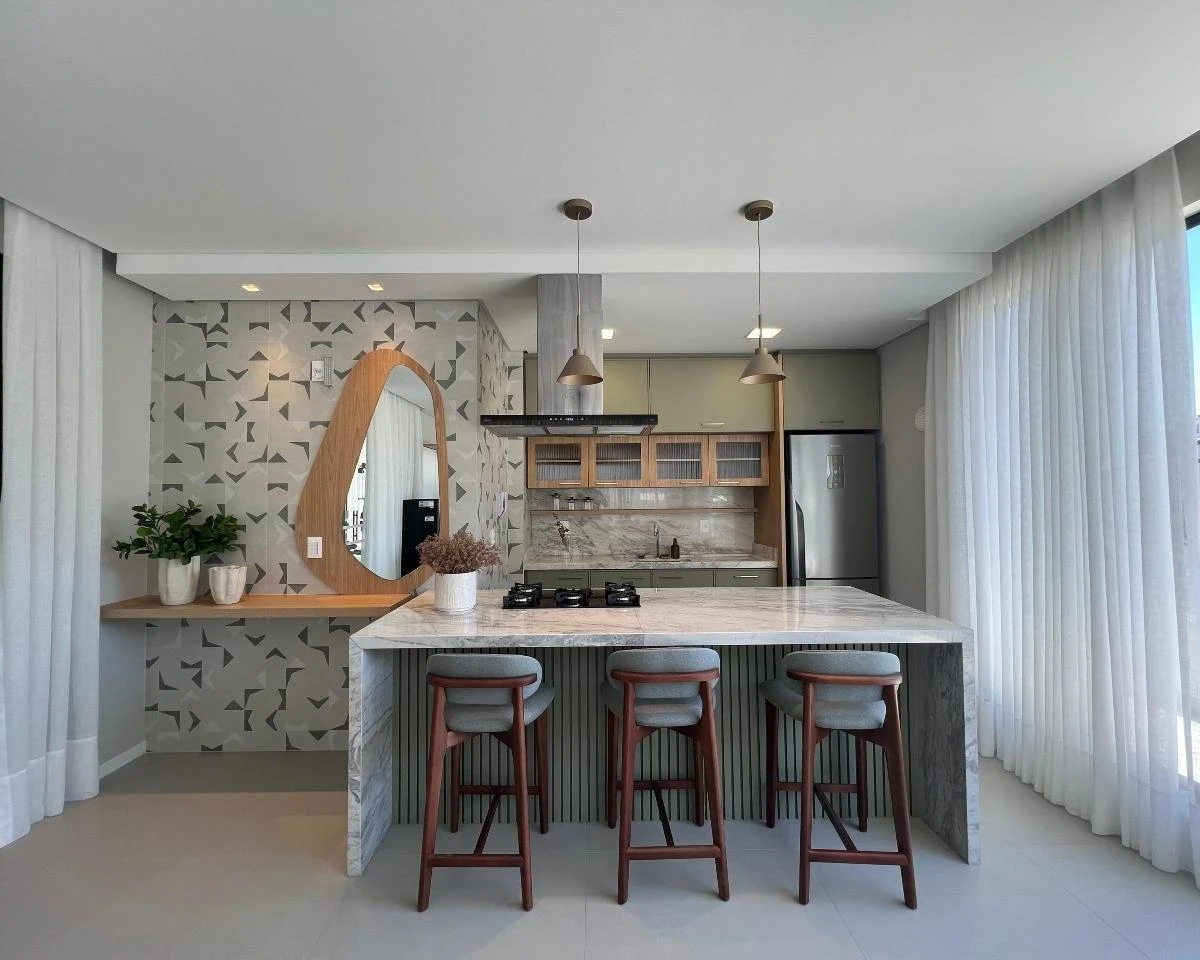 One-bedroom apartment with a grill on the balcony — photo 18