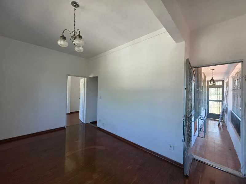 Residential apartment with 3 bedrooms and 2 bathrooms — photo 9