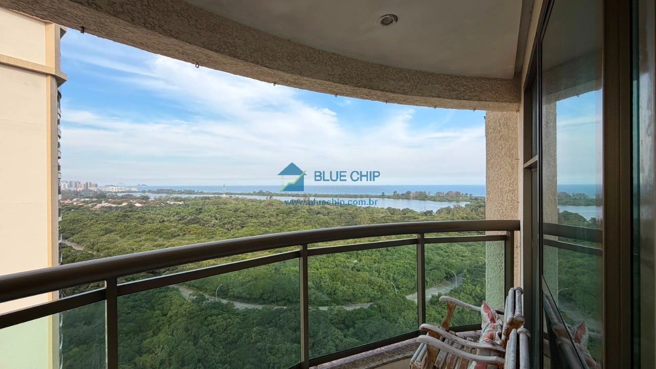 Furnished 3-bedroom apartment with enclosed balcony — photo 7