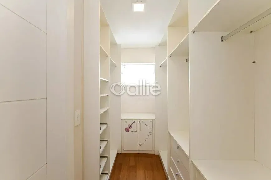 House with 4 en-suite rooms and 4 parking spots — photo 28