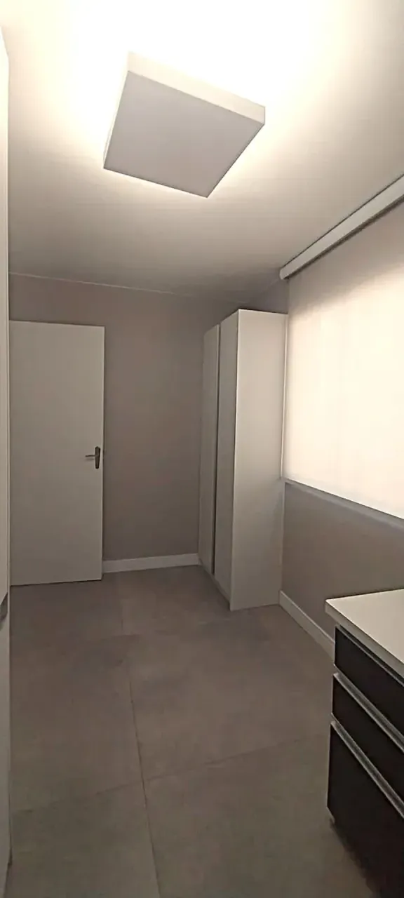 Unfurnished 2-bedroom apartment with open-plan kitchen — photo 5