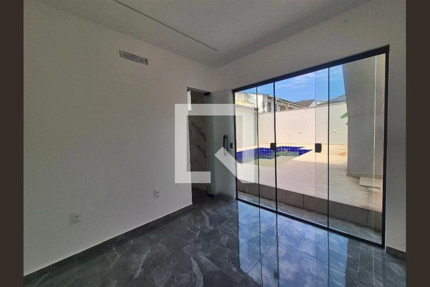 House, 400 m², with a washing machine — photo 19