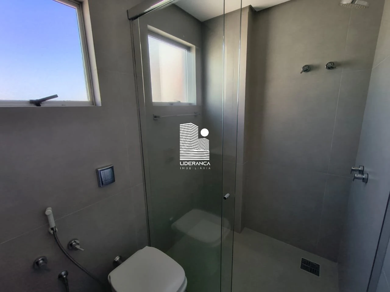 3-bedroom apartment with a home office — photo 16