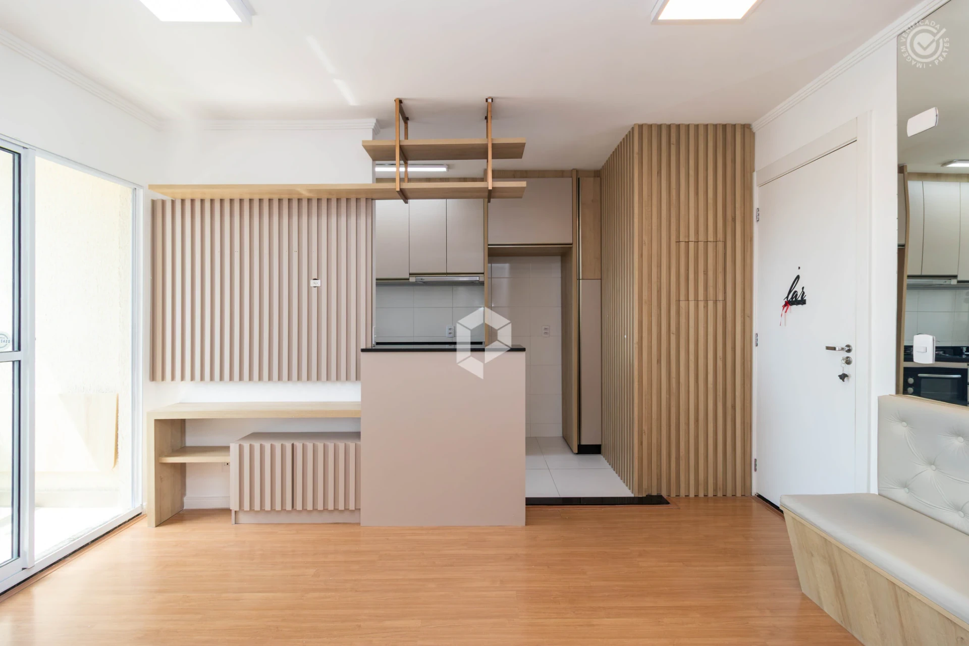 2-bedroom apartment with a grill on the balcony in Curitiba — photo 5