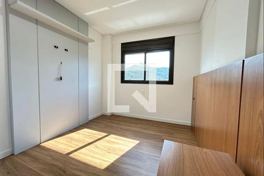 Furnished apartment, 64 m², with floor-to-ceiling windows — photo 11