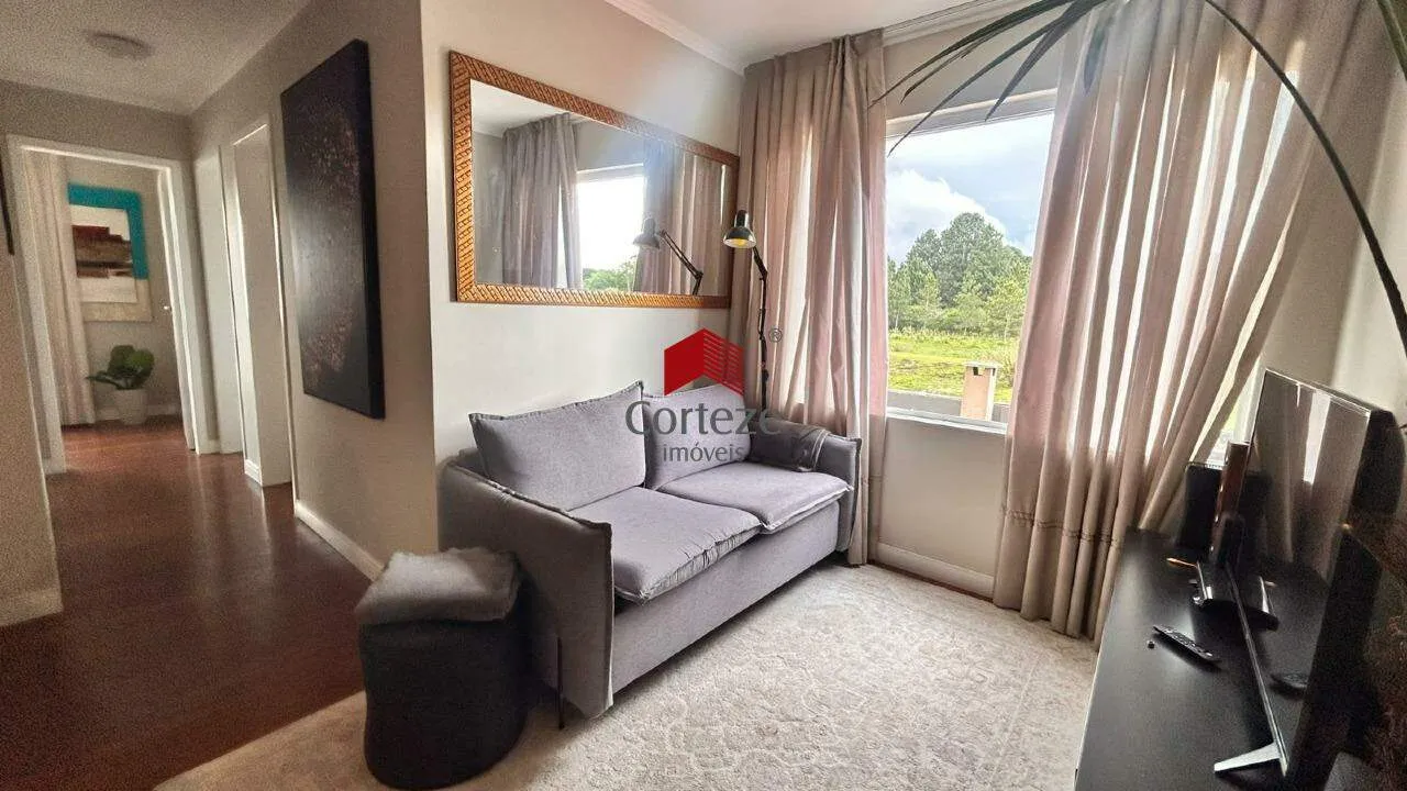 3-bedroom apartment with a home office in Curitiba