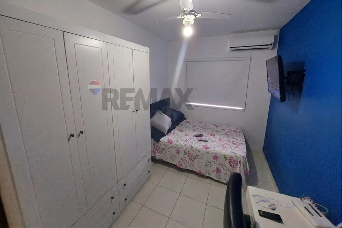 Furnished home with 2 bedrooms and a gas stove — photo 4