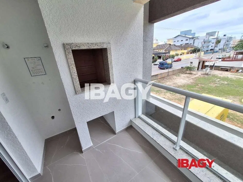 2-bedroom apartment with 2 bathrooms and parking — photo 4