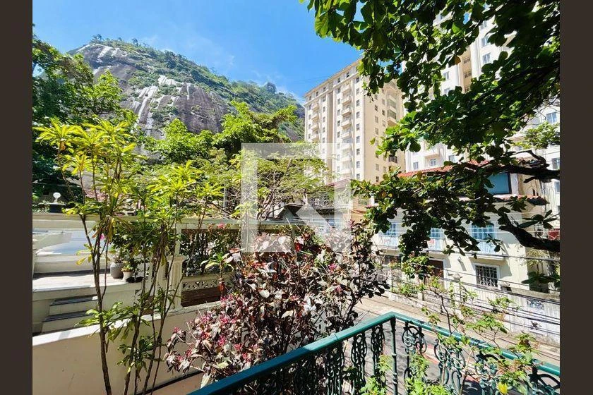4-bedroom house with a mountain view in Rio de Janeiro — photo 26