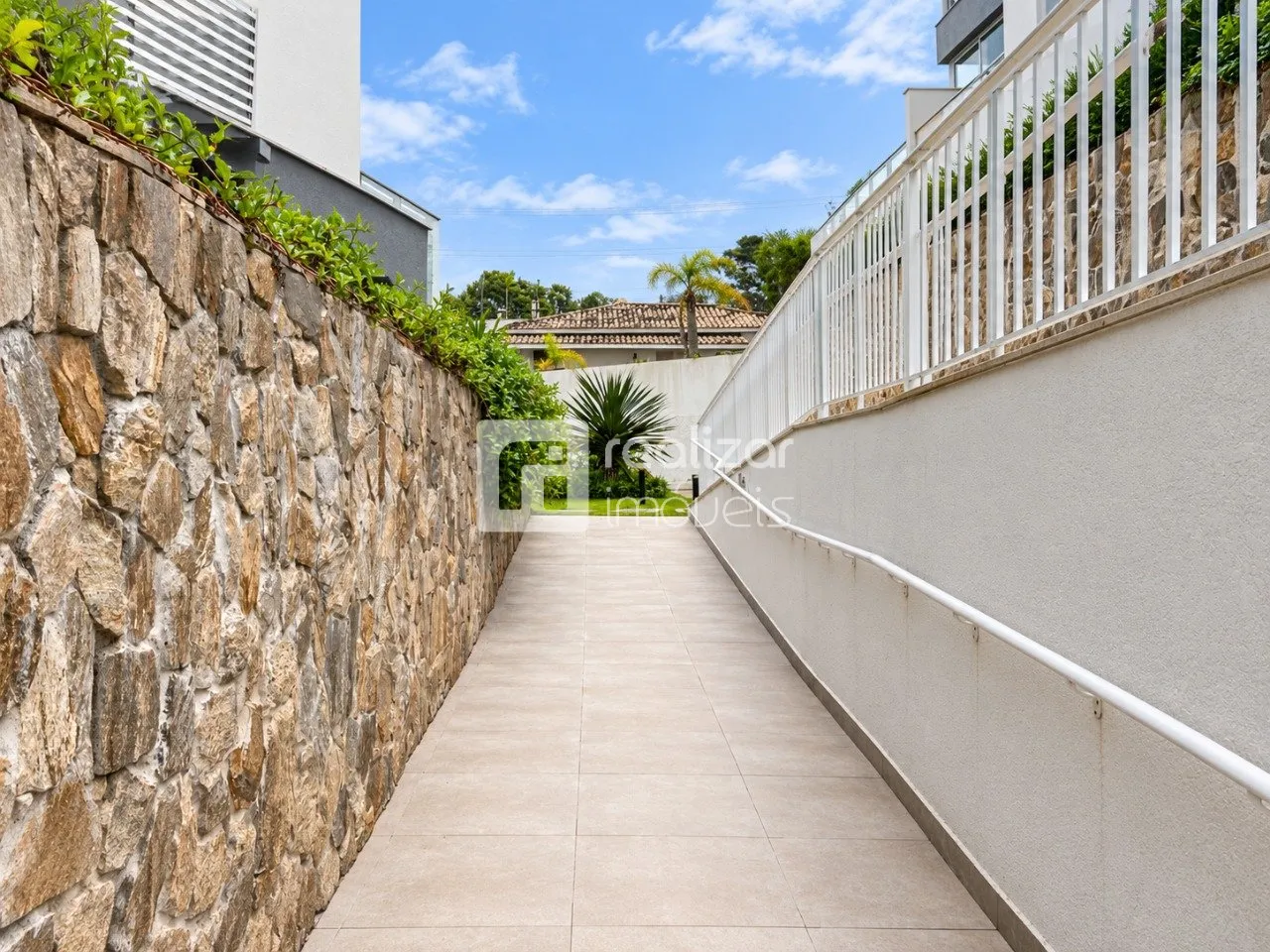 Apartment, 200 m², with a water view — photo 51
