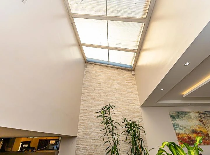 Casa sin amueblar con 3 dormitorios y 4 plazas de parking — photo 8