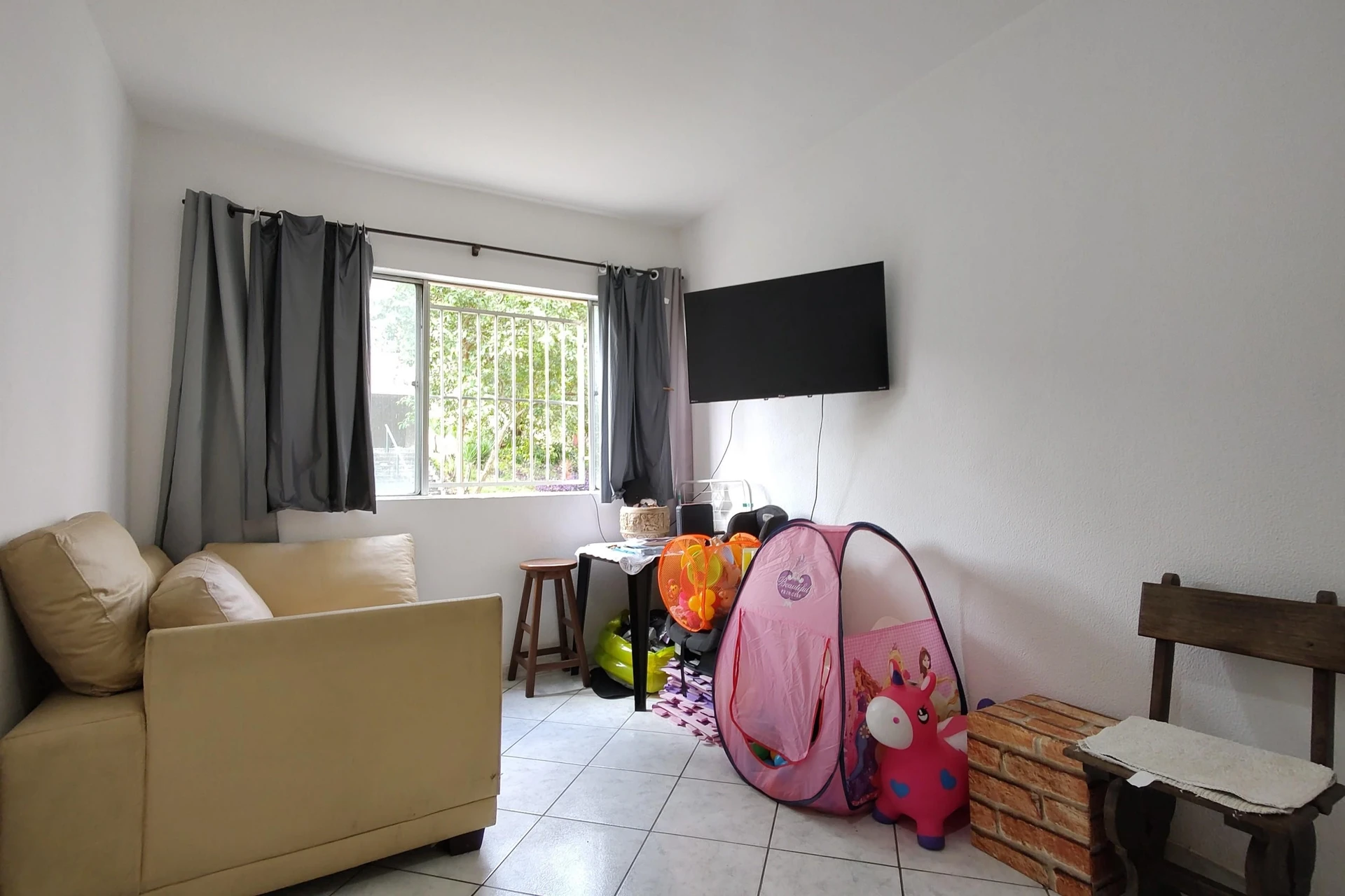 Furnished 1-bedroom apartment with gas open-plan kitchen — photo 28