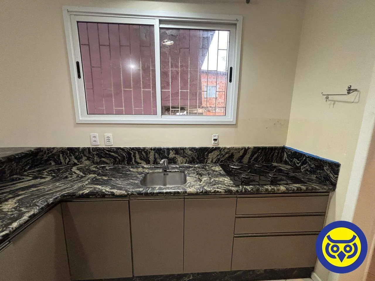 160 m² house with 2 en-suite bedrooms and 2 parking