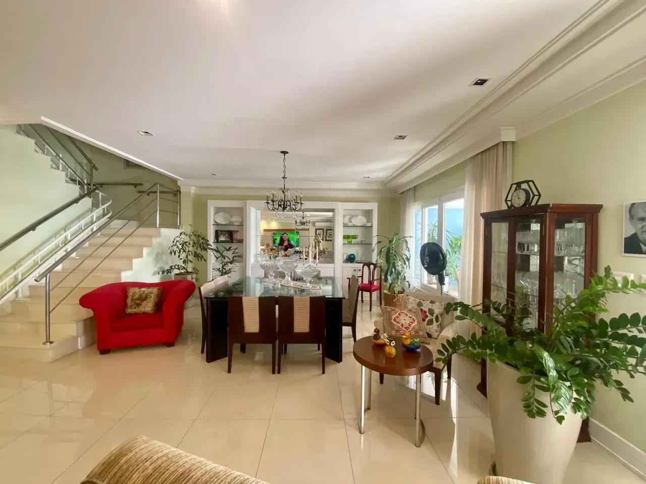 Furnished house with 4 bedrooms and 4 bathrooms — photo 17