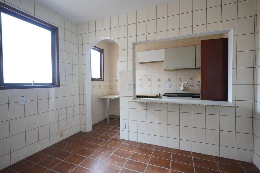 House with 7 bedrooms and 3 en-suite bathrooms — photo 2