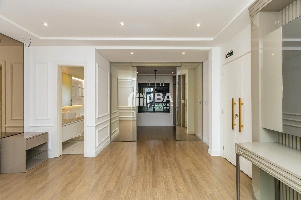 Floor-to-ceiling windows in a 2-bedroom house, 143 m² — photo 5