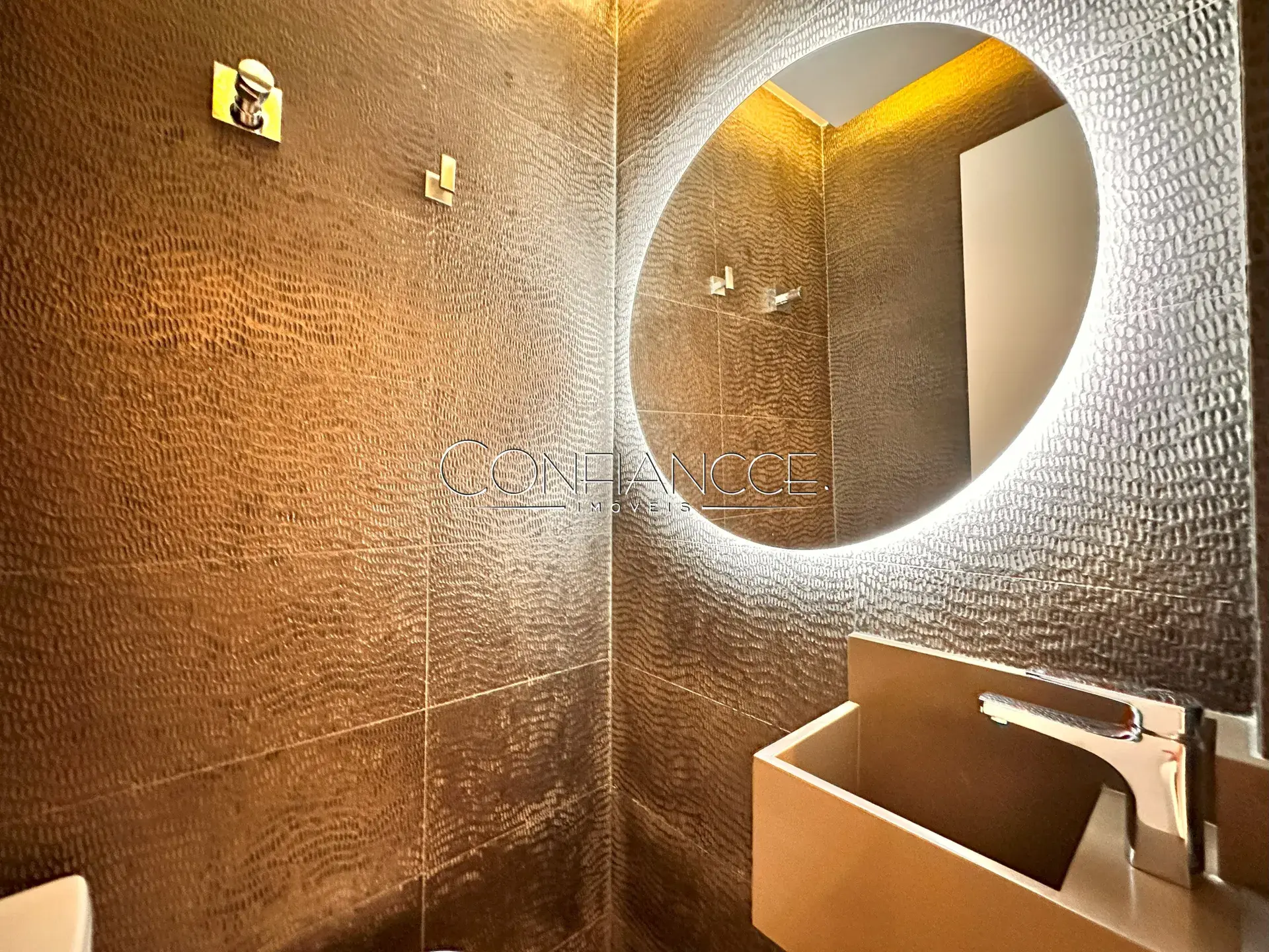 Apartamento en alquiler con 3 habitaciones y 137 m² — photo 22