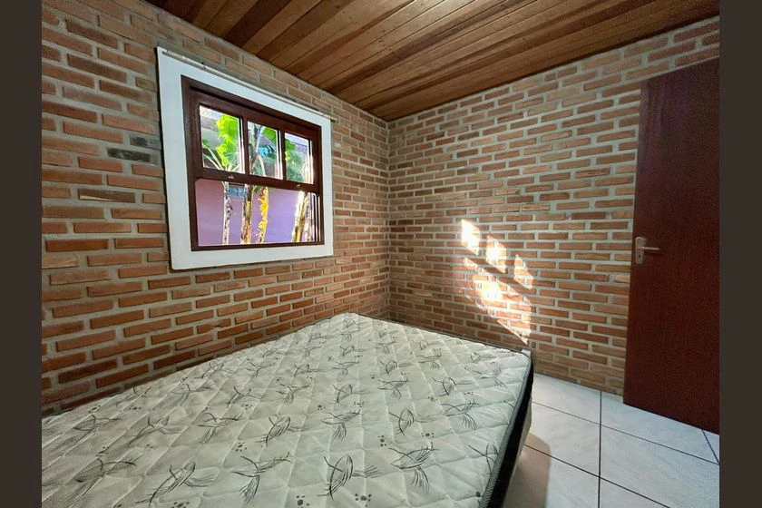 Apartamento amueblado de 2 habitaciones con jardín privado — photo 6