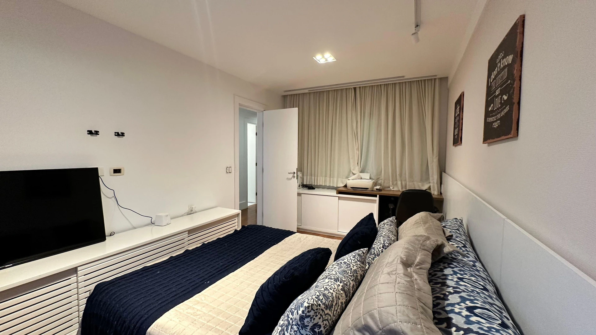 Furnished house, 360 m², with a walk-in closet — photo 19
