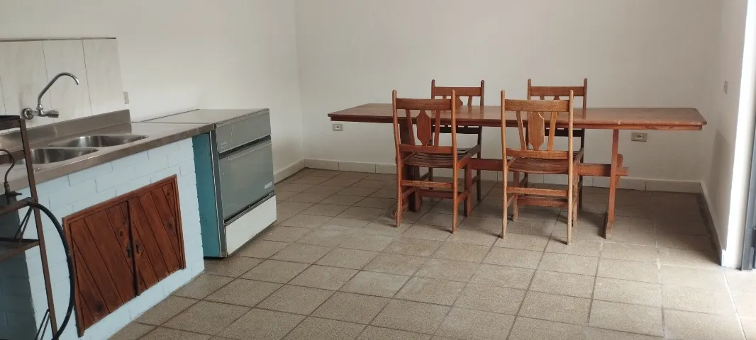 Furnished commercial house with 3 bedrooms and 3 bathrooms — photo 16