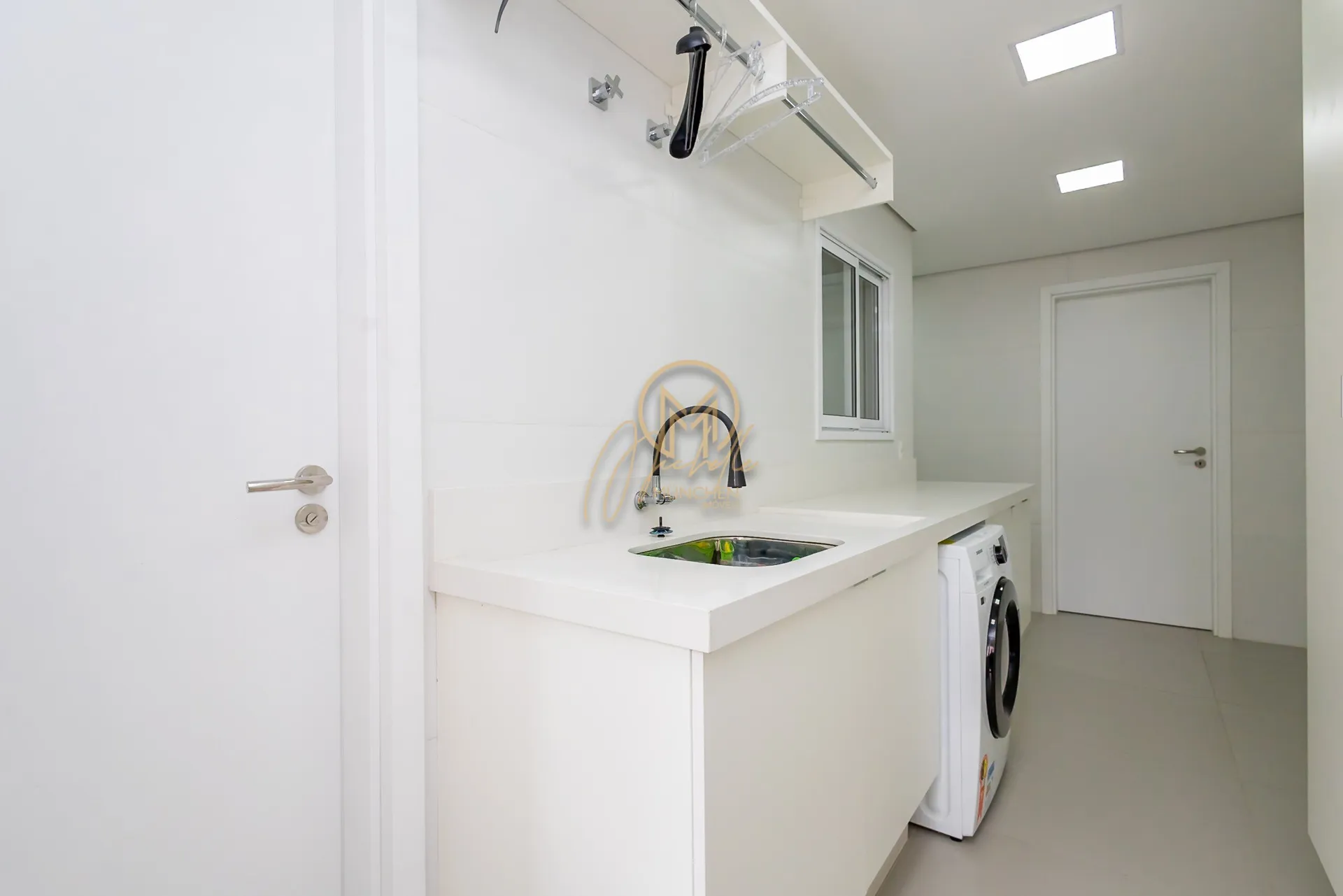 Furnished 462 m² apartment with 4 en-suite rooms — photo 168